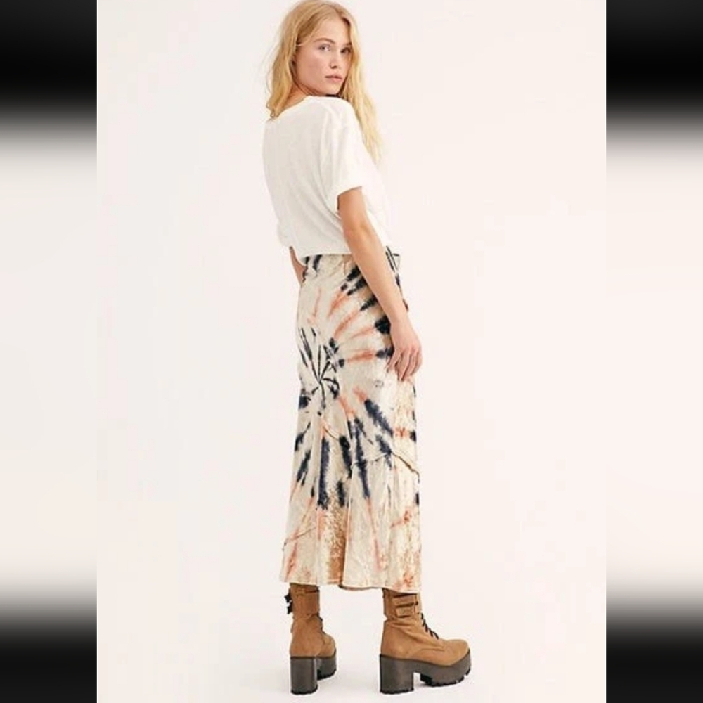 NWT Free People Serious Swagger Tie-Dye Velvet Midi Skirt Xsmall - Picture 2 of 8